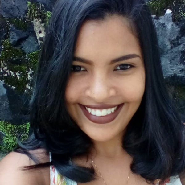 Bia Lins 