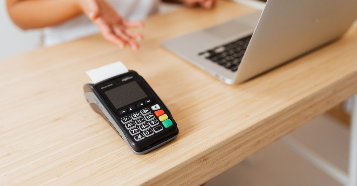 Cartão de crédito ou débito: quando usar cada um