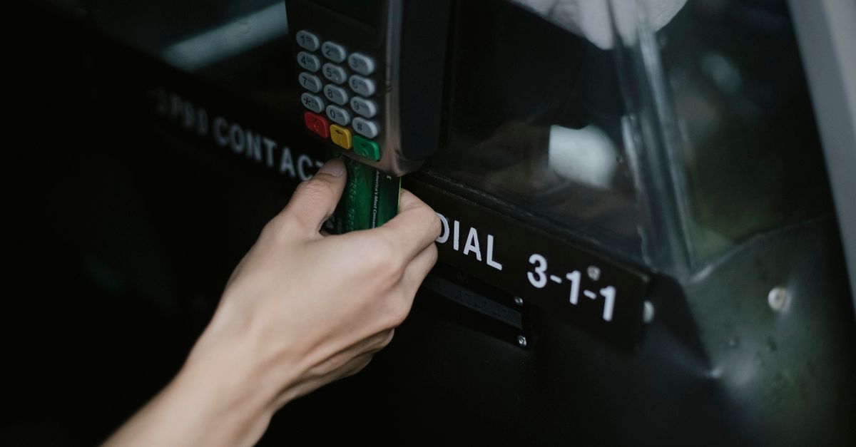 Compras no exterior com cartão: o que saber antes