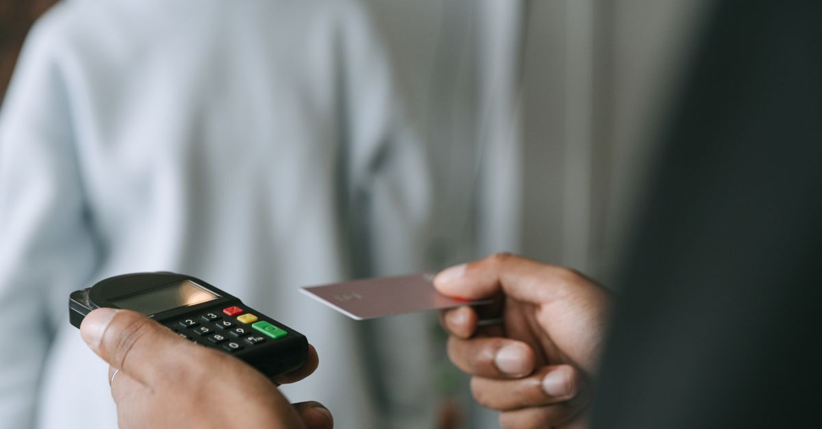 Pagamento por aproximação: como funciona e é seguro?